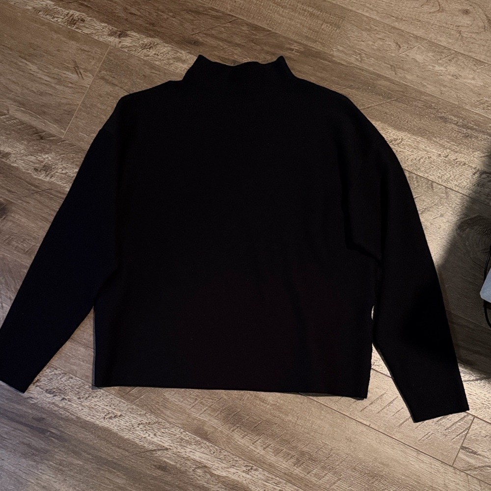 Zyia Active Onyx Asana Black Pullover